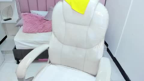  sofii  online show from November 18, 9:38 pm