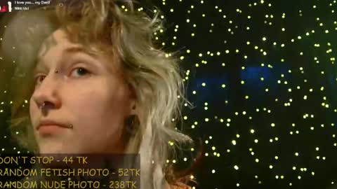 Niki  free tg channel with some photos gifs and info about streams  online show from May 9, 9:11 am