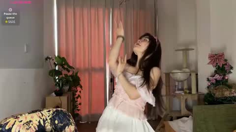 nana online show from June 23, 3:26 am
