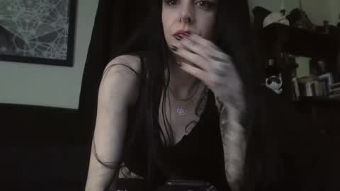 Liv Mirage online show from April 19, 6:10 pm