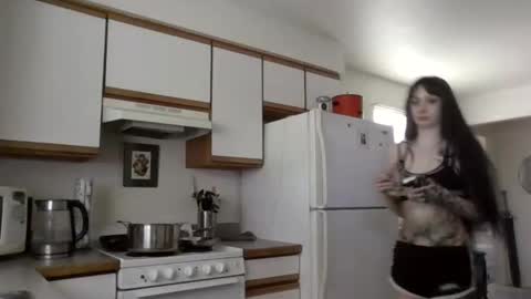 Liv Mirage online show from April 24, 5:38 pm