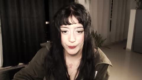 Elizabeth online show from February 4, 7:22 am