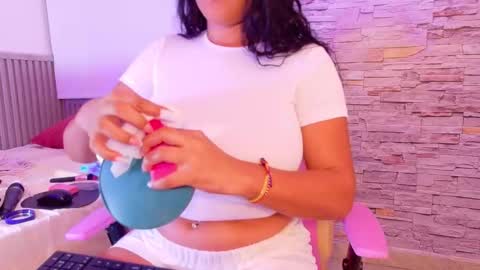 liz_monserrat online show from December 19, 7:39 pm