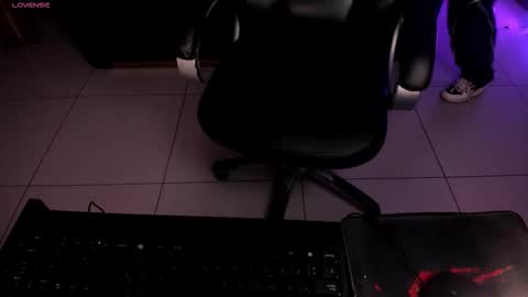 Lizz online show from December 3, 4:04 am