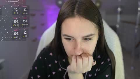 Lizi-Fox online show from December 18, 9:25 am