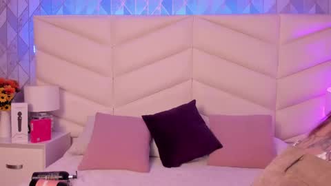 LIZZI online show from April 22, 8:28 pm