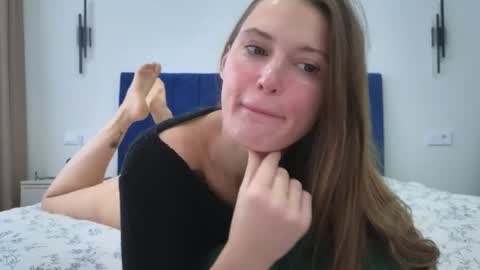 Lizzy online show from April 27, 5:48 am