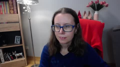 Lizzy online show from December 17, 6:28 am