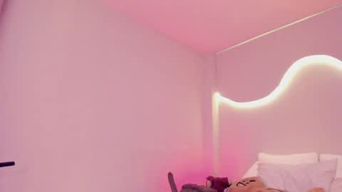 Snapshot of lm_kloeeh chatting on January 22, 11:21 pm Kloe see you 28-11 to celebrate my birthday online show from January 22, 11:21 pm