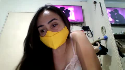 Snapshot of loirinhatimida chatting on October 4, 11:53 pm loirinhatimida online show from October 4, 11:53 pm