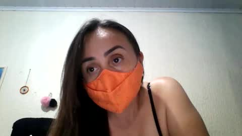 Snapshot of loirinhatimida chatting on October 25, 7:10 pm loirinhatimida online show from October 25, 7:10 pm