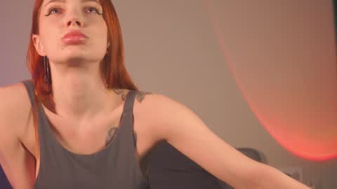 Snapshot of loisjo chatting on February 2, 4:59 am LoisVacation time online show from February 2, 4:59 am