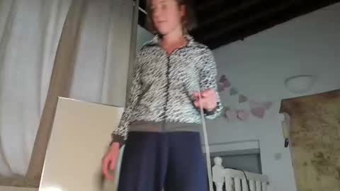 Snapshot of lola_belgium chatting on March 2, 4:14 pm lola_belgium online show from March 2, 4:14 pm