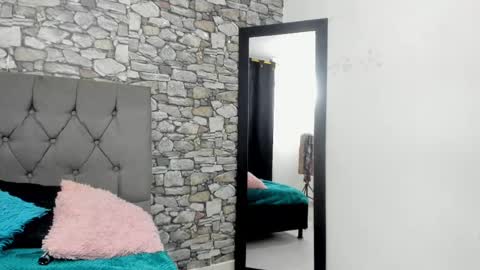 LOLA online show from October 7, 10:36 pm