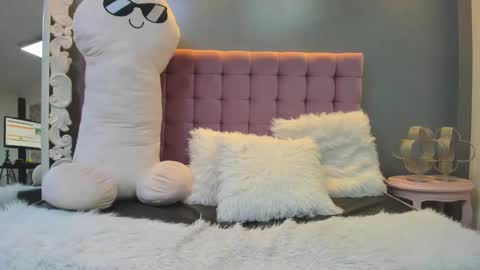 Snapshot of lola_cook chatting on October 9, 1:37 pm Lola online show from October 9, 1:37 pm