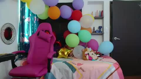 lola_fiery online show from September 10, 1:22 pm