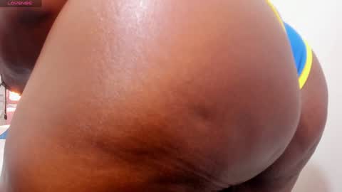 Snapshot of lola_hornei chatting on January 5, 11:59 am Lola online show from January 5, 11:59 am