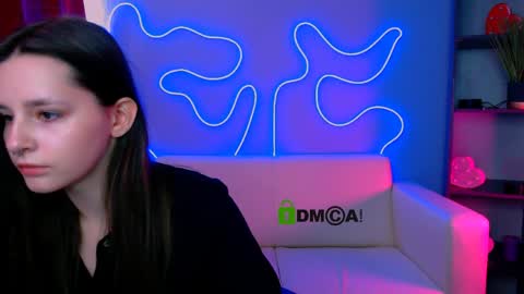 lola_shyy online show from March 6, 9:59 am