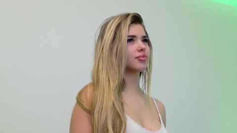 lolaamore_ online show from November 27, 11:29 pm