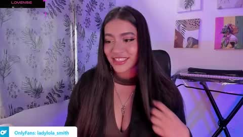 Snapshot of lolaasmith_21 chatting on March 5, 9:06 pm lolaasmith_21 online show from March 5, 9:06 pm