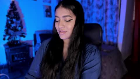 Snapshot of lolaasmith_21 chatting on December 22, 11:22 am lolaasmith_21 online show from December 22, 11:22 am
