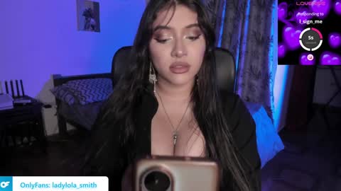 Snapshot of lolaasmith_21 chatting on December 15, 11:53 pm lolaasmith_21 online show from December 15, 11:53 pm