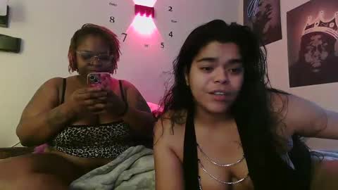 Snapshot of lolafoxlive chatting on February 20, 7:08 pm lolafoxlive online show from February 20, 7:08 pm