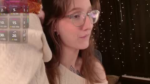 lolami_ online show from June 3, 7:31 am