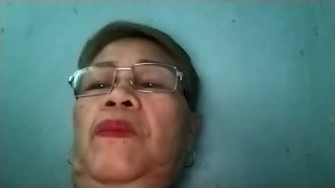 Snapshot of lolamommie chatting on January 25, 8:42 am tey online show from January 25, 8:42 am
