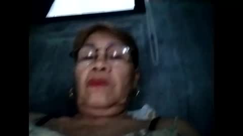 Snapshot of lolamommie chatting on September 30, 7:25 am tey online show from September 30, 7:25 am