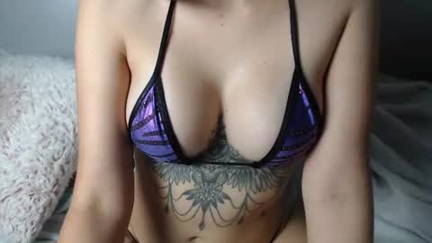 lolathefairyxo online show from August 1, 2:13 am