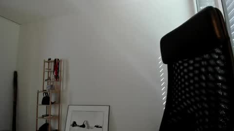 Lola doll online show from April 23, 1:35 pm