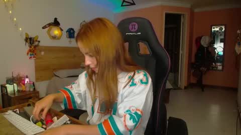 Lola doll online show from February 6, 7:17 pm