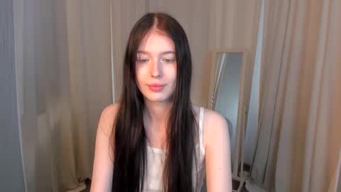 Snapshot of lolla_awesome chatting on October 12, 1:24 pm Lolla online show from October 12, 1:24 pm