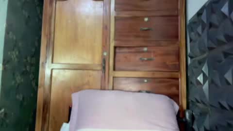 Snapshot of lolla_sexxibunny chatting on January 20, 7:04 am Pretty Janne 3 online show from January 20, 7:04 am