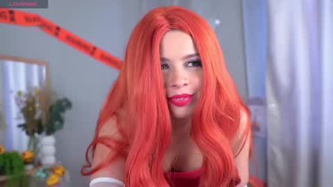 Lola online show from October 31, 8:40 am