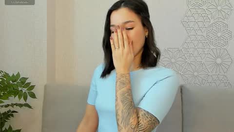 lolly_turner online show from March 25, 5:22 am
