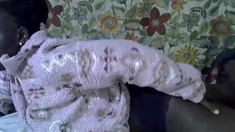 lora_amor online show from March 26, 6:15 am