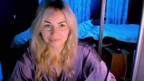 Lora online show from October 1, 2:49 am