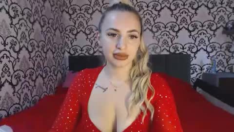 Queen LoraSinClare online show from October 16, 9:12 am