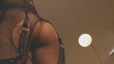 Deborah Daz online show from March 28, 3:44 pm