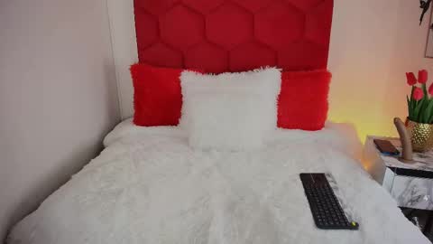 Snapshot of loreley_novoa chatting on September 23, 3:59 am LORELI online show from September 23, 3:59 am