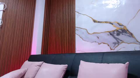 Loren online show from April 24, 2:36 am