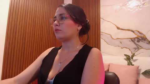 Loren online show from April 20, 3:20 am