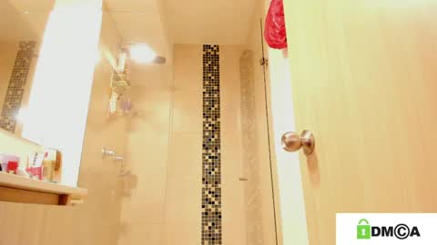 Queen Loreth online show from April 21, 3:52 pm