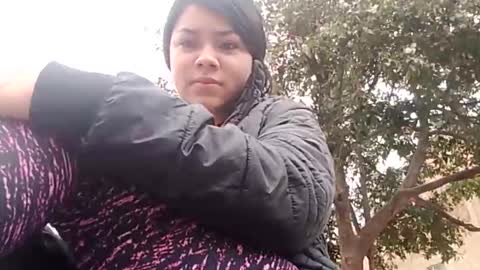 loriiiany online show from April 27, 6:27 pm