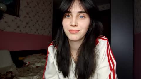 Kira online show from November 9, 3:30 pm