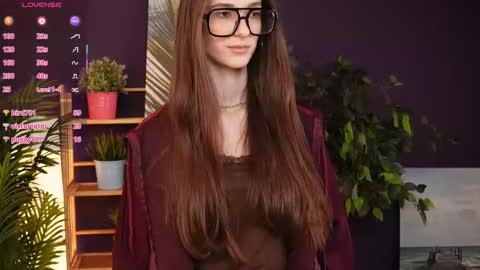 Snapshot of lornafletcher chatting on September 13, 5:54 pm Ivy online show from September 13, 5:54 pm