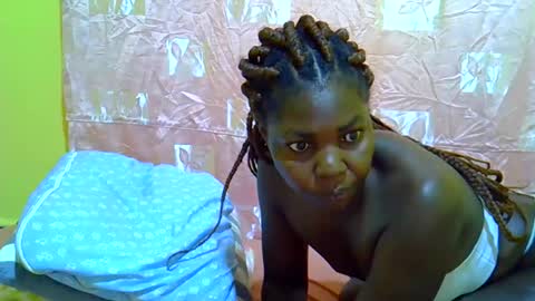 lorr982567 online show from December 15, 9:36 am