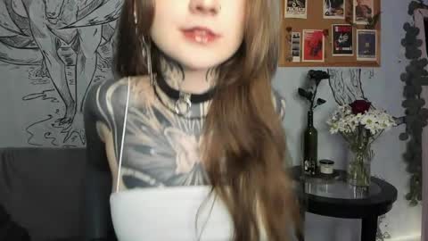 lostallice online show from April 30, 3:12 am